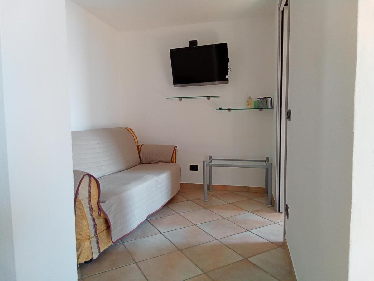 Ca Negra Ca Negra Suite Costa Volpino Exterior photo